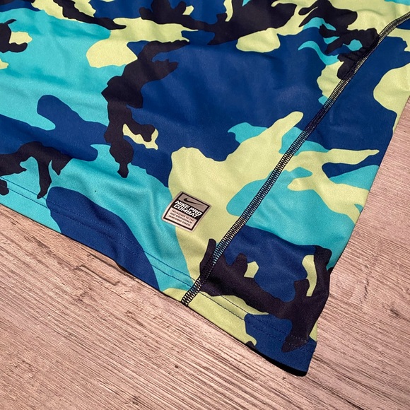 Nike Pro Combat Dri-Fit Fitted Hypercool Shirt Men’s Size Large. - Picture 2 of 5